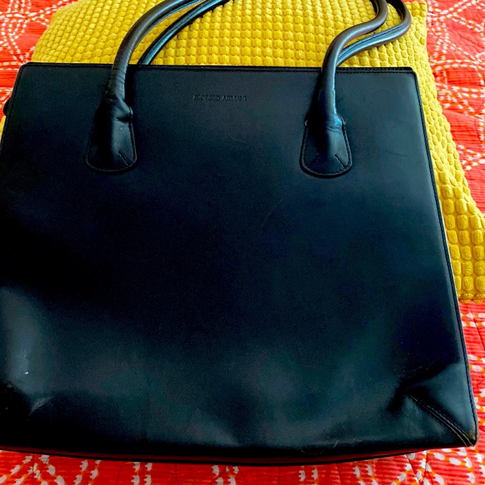 Beautiful black Giorgio Armani classic purse, quality leather.